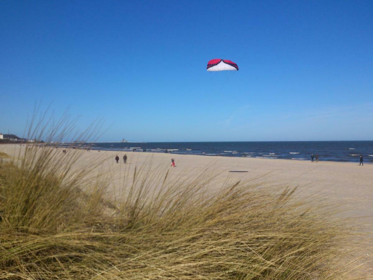 Waldhaus Gertrud - 120 M Zum Strand Heringsdorf  Bagian luar foto